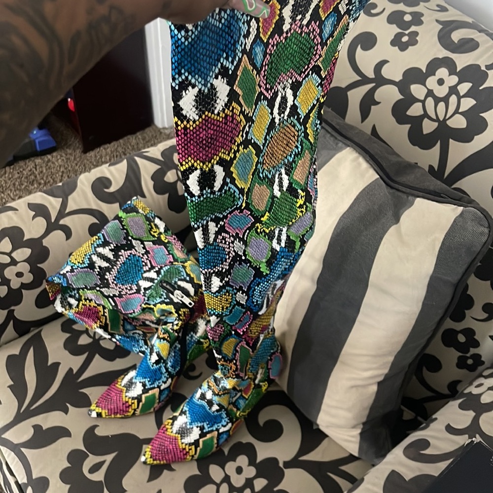 Heels - Picture 2 of 5
